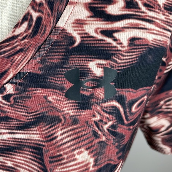 Under Armour Women Velocity Obscura Short Sleeve T Shirt SZ M Loose Fit V-Neck - Picture 6 of 13